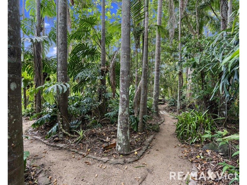 18 Gloucester Street, Woodford QLD 4514