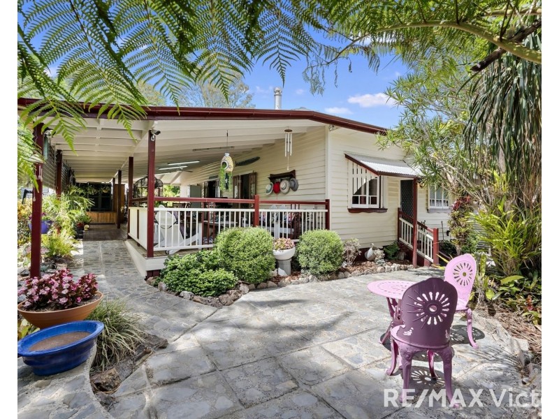 18 Gloucester Street, Woodford QLD 4514