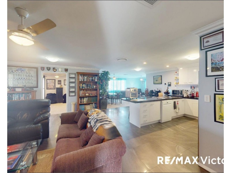 11 Caitlin Court, Rothwell QLD 4022