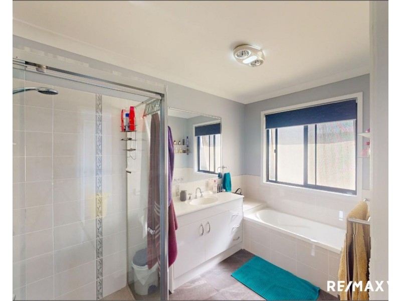 11 Caitlin Court, Rothwell QLD 4022