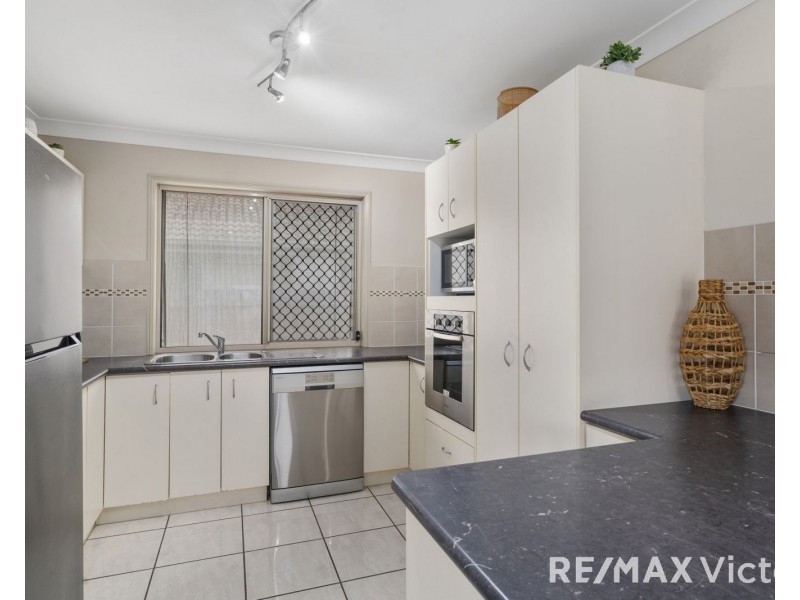 40 Corrimal Place, Sandstone Point QLD 4511