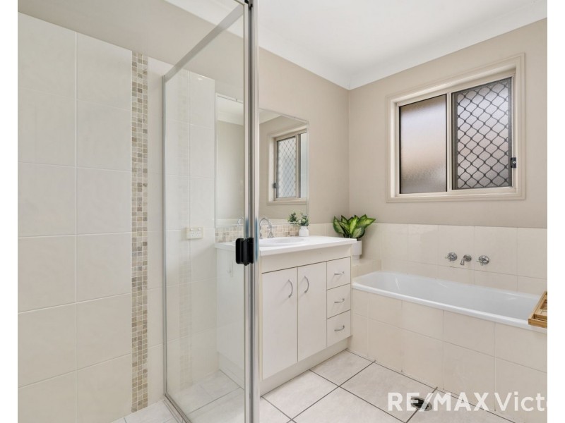 40 Corrimal Place, Sandstone Point QLD 4511