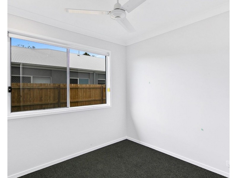 1 & 2 /23 Courtie Street, Bellmere QLD 4510