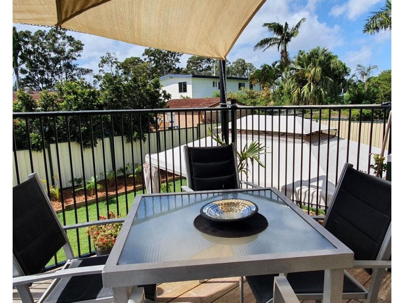 33 Saunders Street, Point Vernon QLD 4655