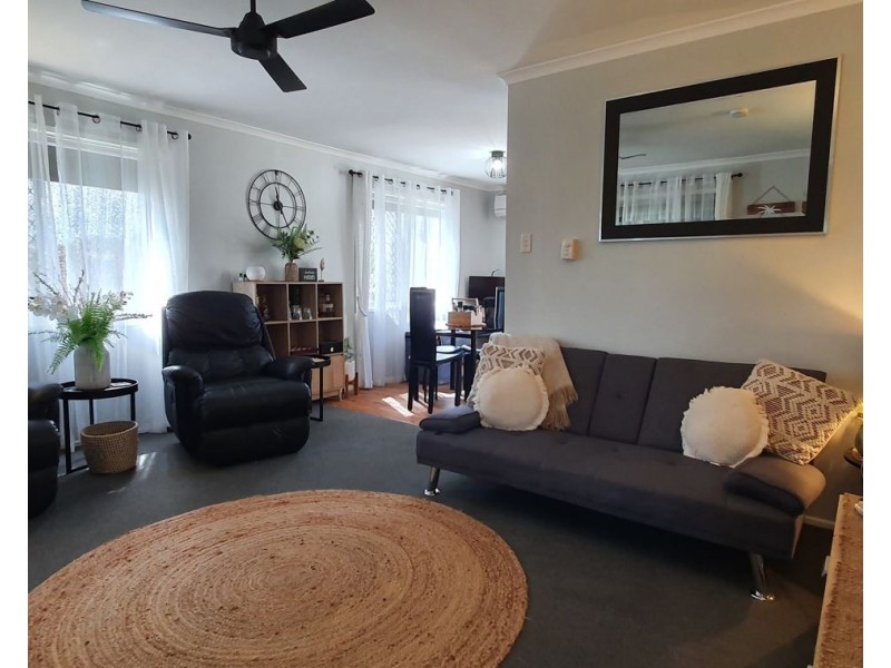 33 Saunders Street, Point Vernon QLD 4655