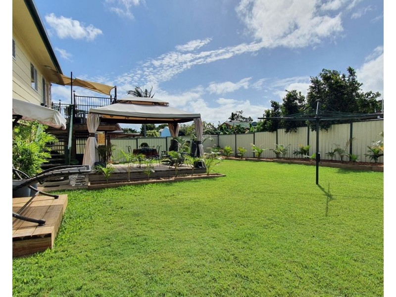 33 Saunders Street, Point Vernon QLD 4655
