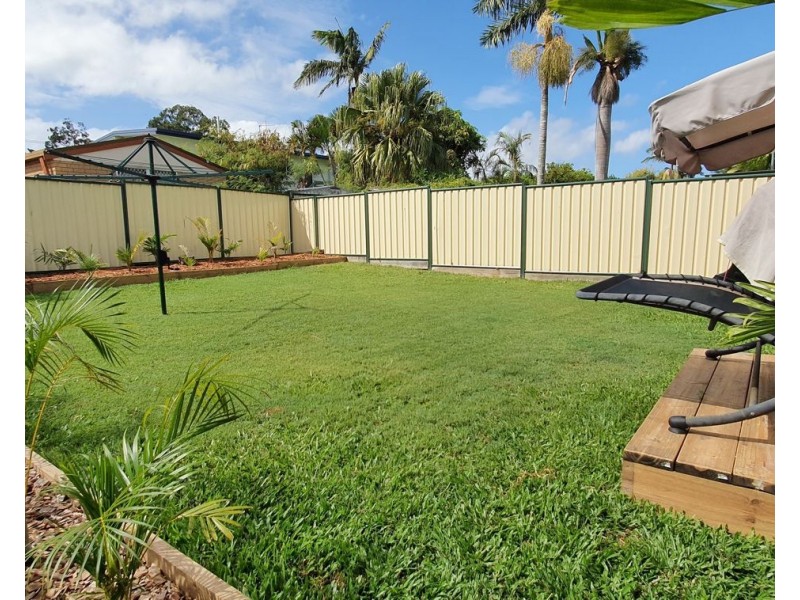 33 Saunders Street, Point Vernon QLD 4655