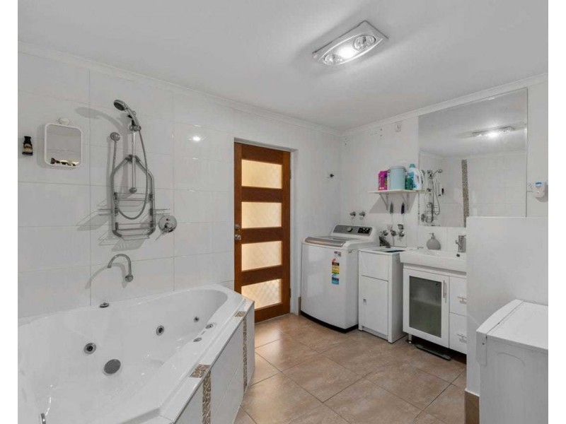 60 Warroo Drive, Deception Bay QLD 4508