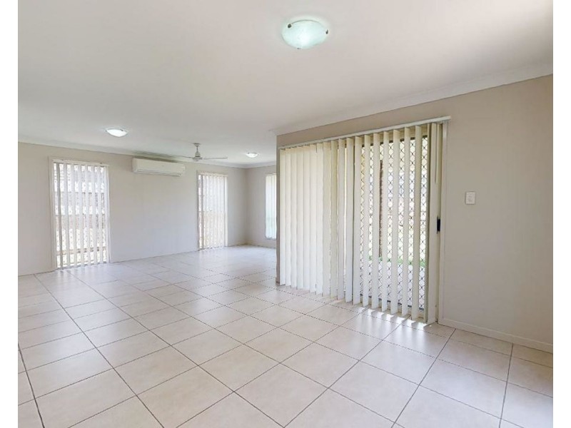 8 Cowen Terrace, North Lakes QLD 4509