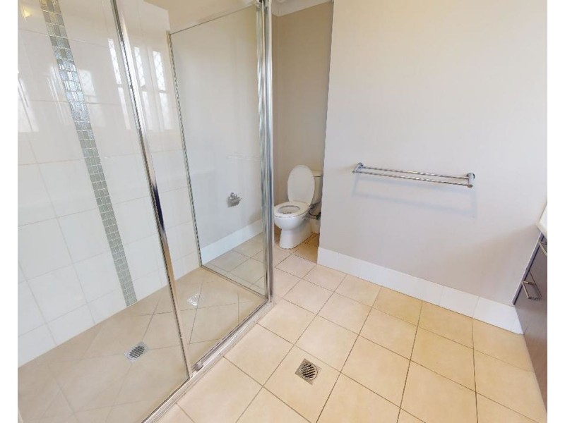 8 Cowen Terrace, North Lakes QLD 4509