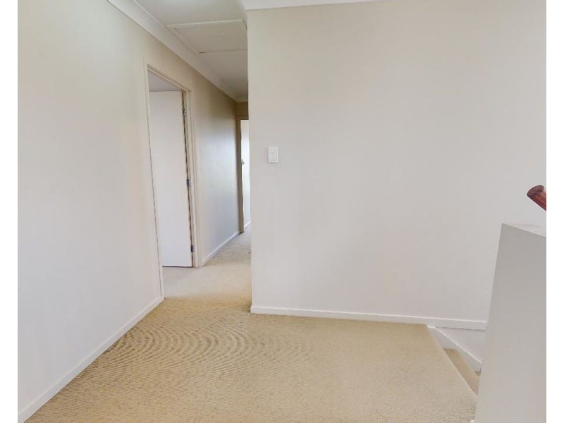 8 Cowen Terrace, North Lakes QLD 4509