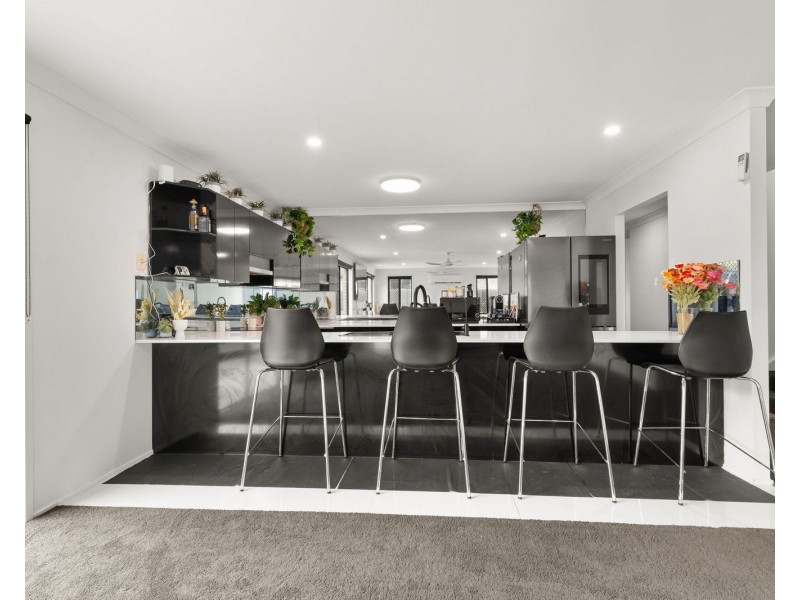 15-17 Christopher Place, Morayfield QLD 4506