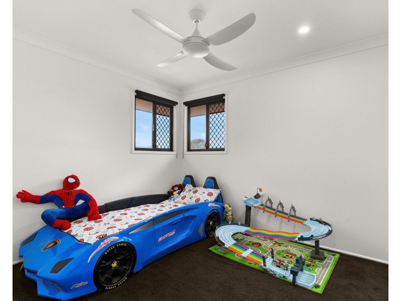 15-17 Christopher Place, Morayfield QLD 4506