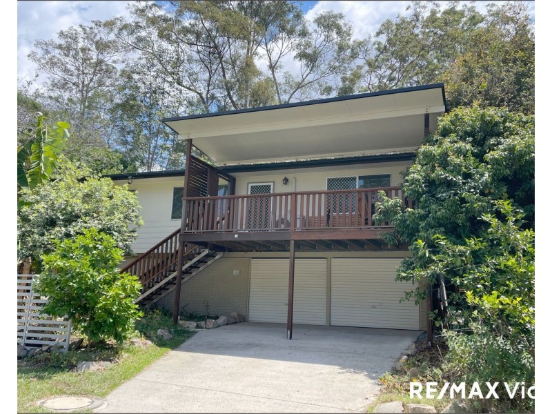 14 Yeerinbool Court, Arana Hills QLD 4054