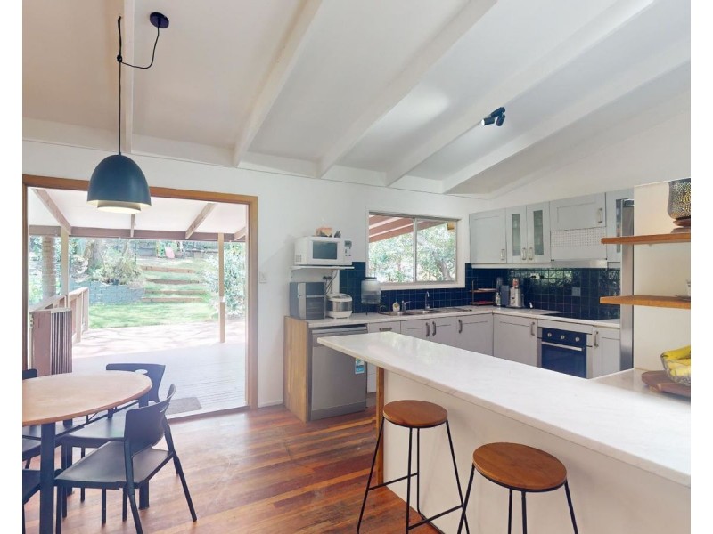 14 Yeerinbool Court, Arana Hills QLD 4054