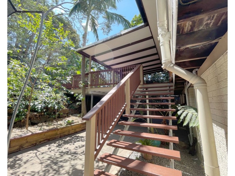 14 Yeerinbool Court, Arana Hills QLD 4054