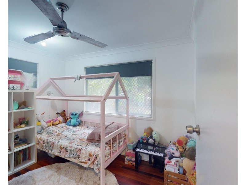 14 Yeerinbool Court, Arana Hills QLD 4054