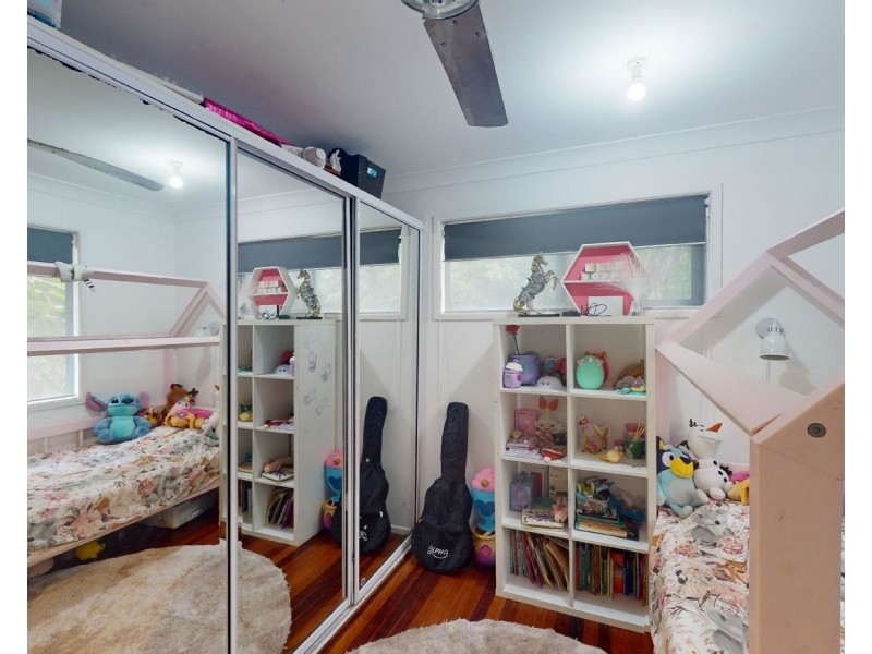 14 Yeerinbool Court, Arana Hills QLD 4054