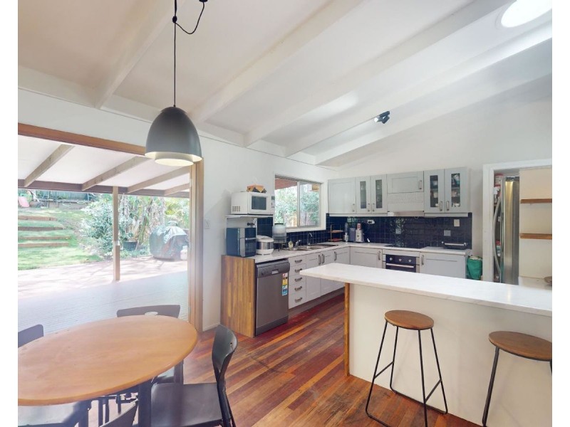 14 Yeerinbool Court, Arana Hills QLD 4054