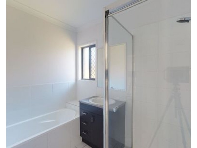4 Rosewood Street, Caboolture South QLD 4510