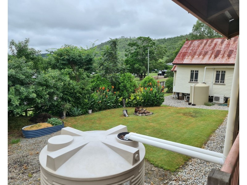 15 Anna Street, Linville QLD 4306