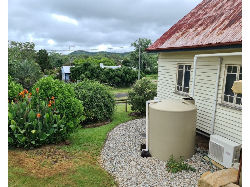 15 Anna Street, Linville QLD 4306