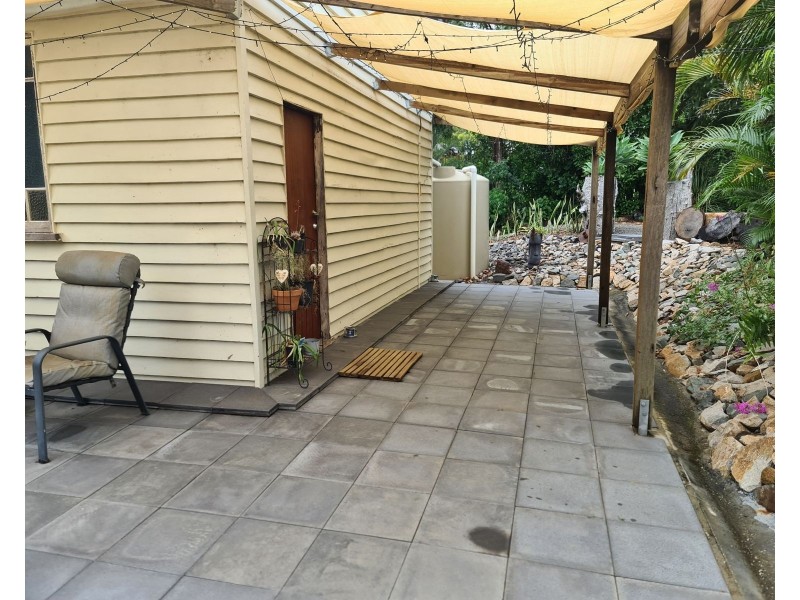 15 Anna Street, Linville QLD 4306