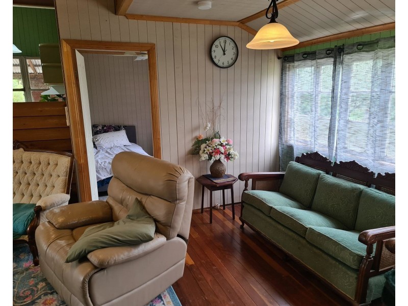 15 Anna Street, Linville QLD 4306