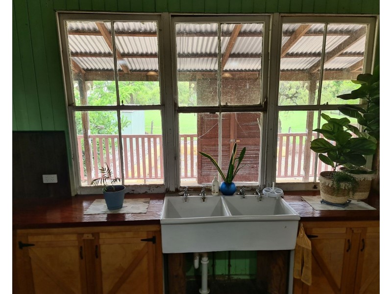 15 Anna Street, Linville QLD 4306