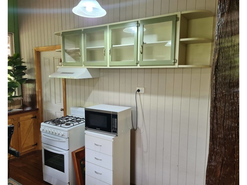 15 Anna Street, Linville QLD 4306