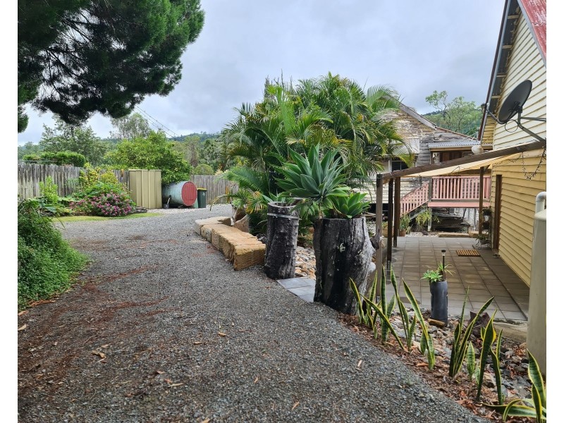 15 Anna Street, Linville QLD 4306