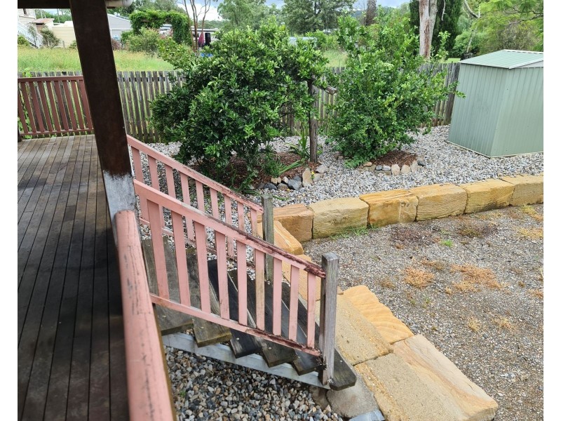 15 Anna Street, Linville QLD 4306