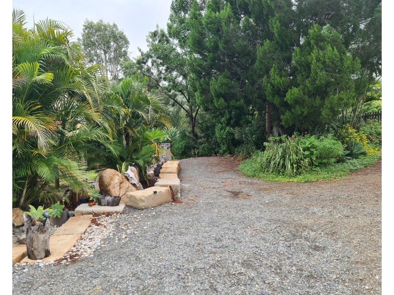 15 Anna Street, Linville QLD 4306