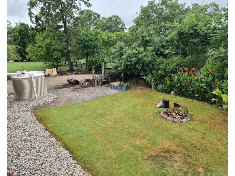 15 Anna Street, Linville QLD 4306