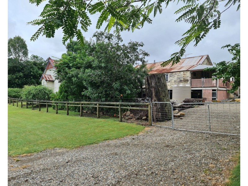 15 Anna Street, Linville QLD 4306