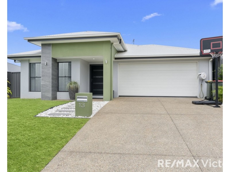 13 Hinchinbrook Circuit, Morayfield QLD 4506