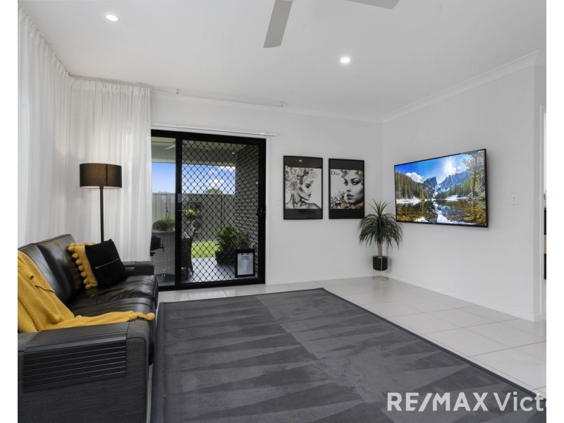 13 Hinchinbrook Circuit, Morayfield QLD 4506