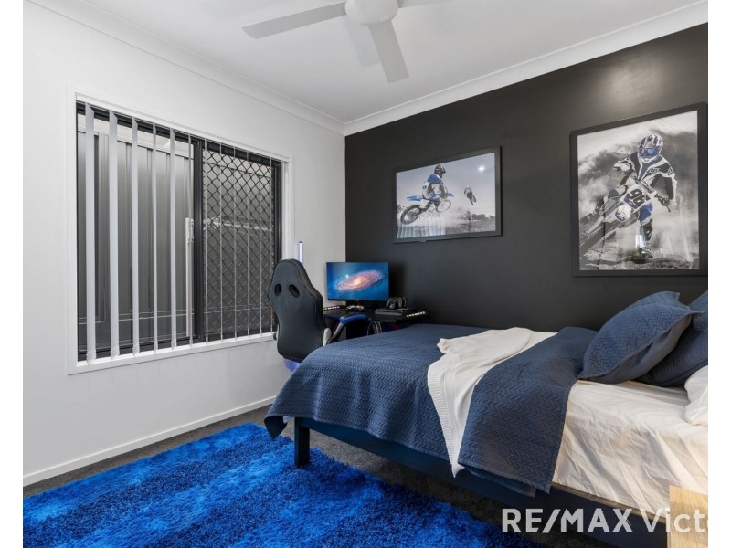 13 Hinchinbrook Circuit, Morayfield QLD 4506