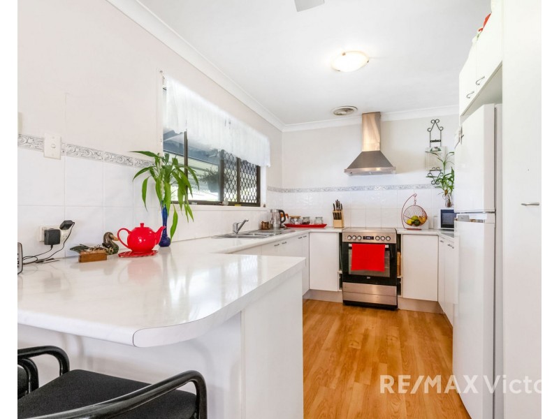 6 Trevor St, Beachmere QLD 4510