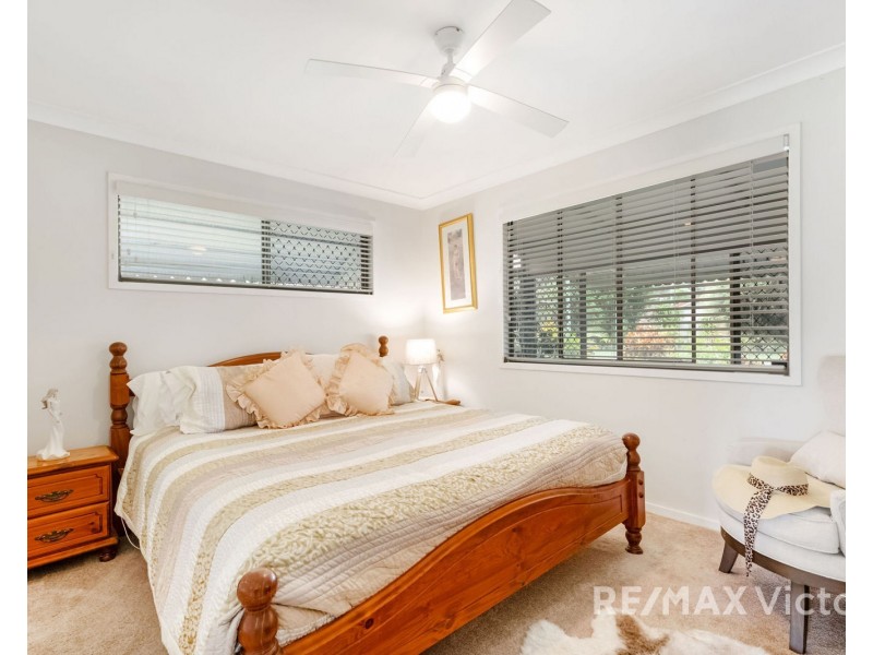6 Trevor St, Beachmere QLD 4510