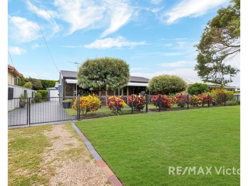 6 Trevor St, Beachmere QLD 4510