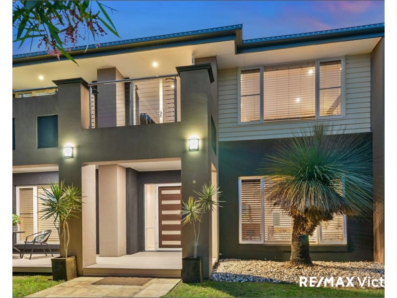 2 Whiteoak Place, Caboolture QLD 4510