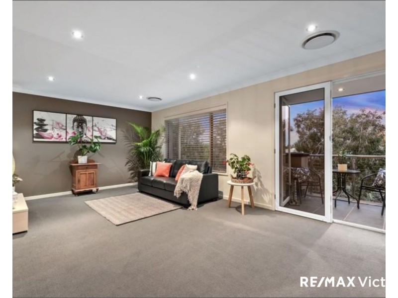 2 Whiteoak Place, Caboolture QLD 4510