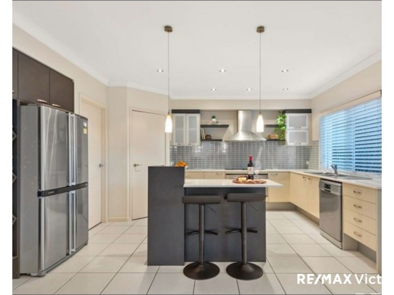 2 Whiteoak Place, Caboolture QLD 4510