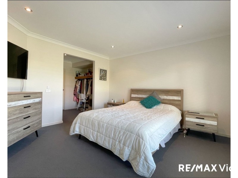 2 Whiteoak Place, Caboolture QLD 4510