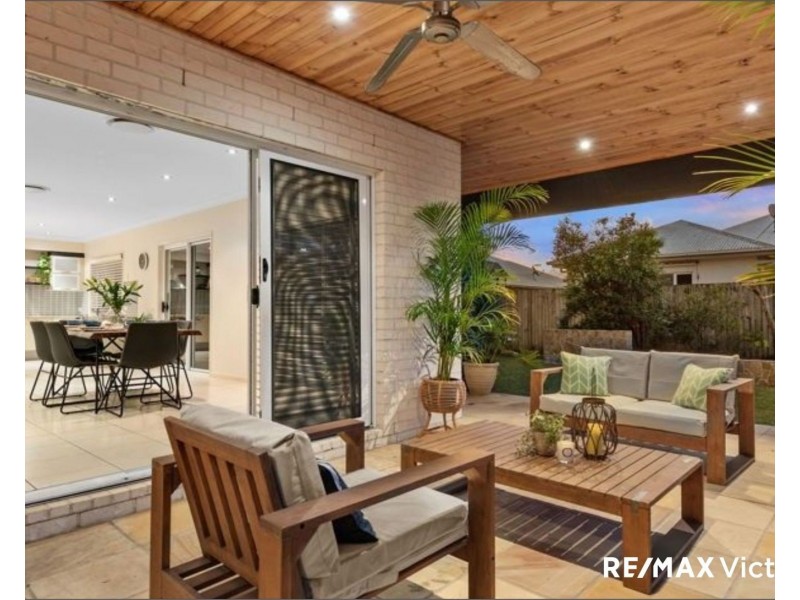 2 Whiteoak Place, Caboolture QLD 4510