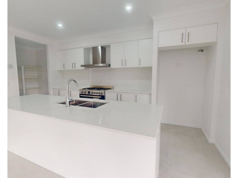 6 Ruby Street, Caboolture South QLD 4510