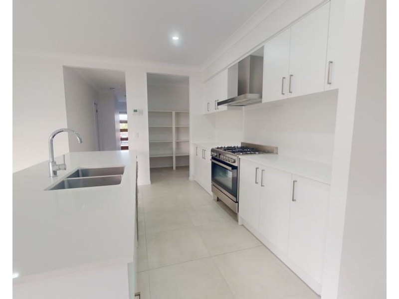 6 Ruby Street, Caboolture South QLD 4510