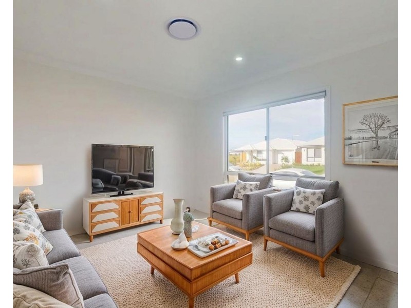 6 Ruby Street, Caboolture South QLD 4510