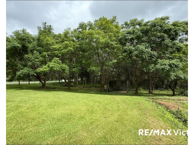 1 Burgundy Drive, Morayfield QLD 4506